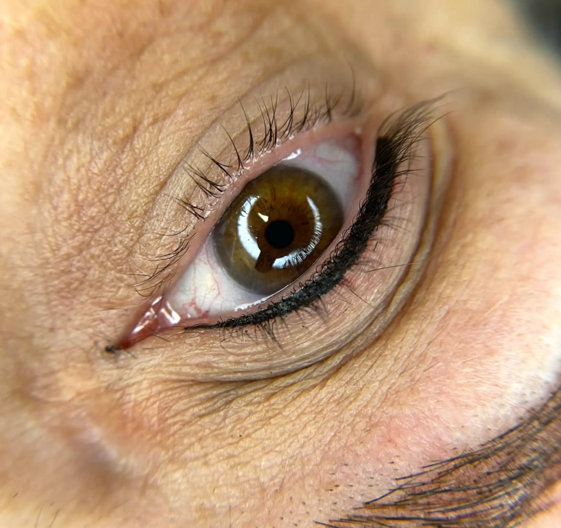 chlorine lash extensions