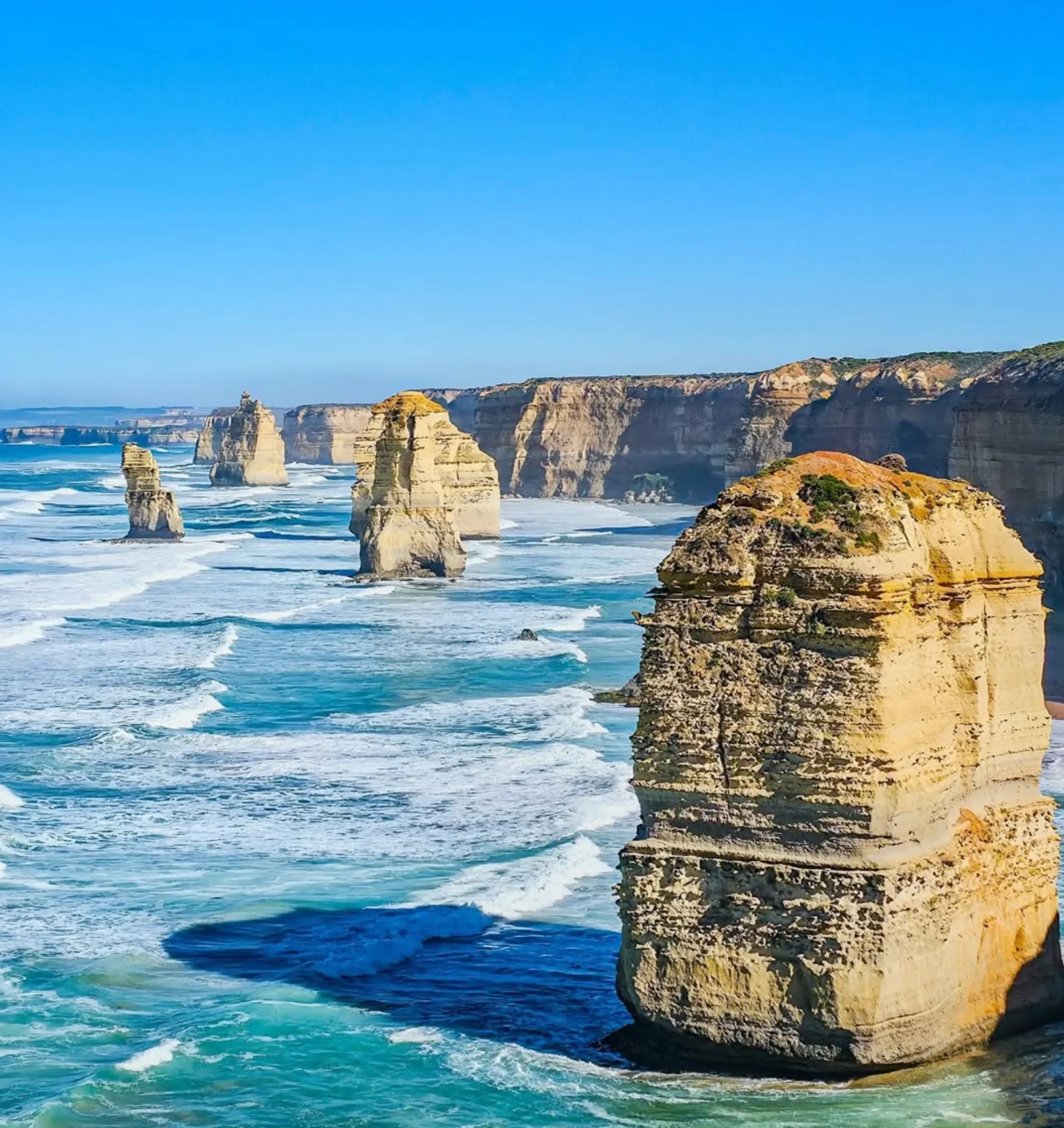 bells beach surfing australia